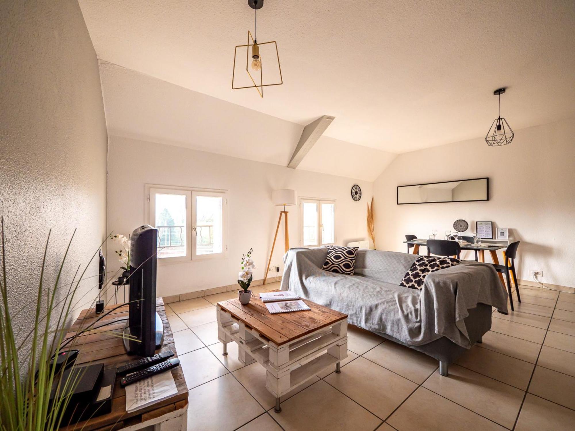 Appartement Chaleureux Avec 2 Grandes Chambres Saint-Rambert-dʼAlbon Zewnętrze zdjęcie